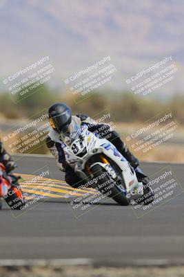 media/Sep-11-2022-SoCal Trackdays (Sun) [[81b7e951af]]/Turn 14 (1130am)/